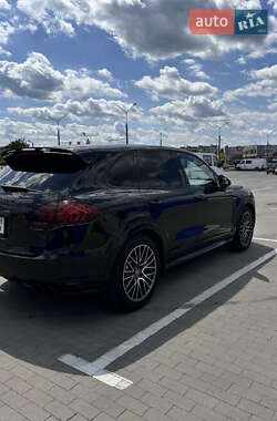 Внедорожник / Кроссовер Porsche Cayenne 2013 в 