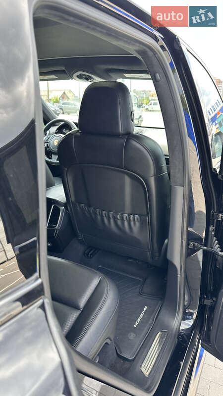 Внедорожник / Кроссовер Porsche Cayenne 2013 в Белой Церкви