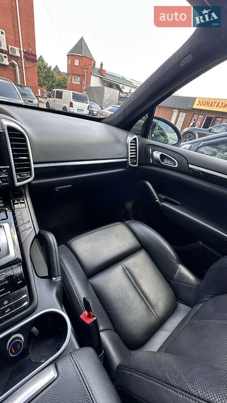 Внедорожник / Кроссовер Porsche Cayenne 2013 в Белой Церкви