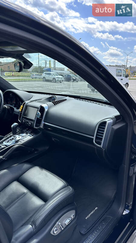 Внедорожник / Кроссовер Porsche Cayenne 2013 в Белой Церкви