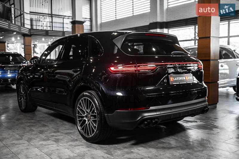 Внедорожник / Кроссовер Porsche Cayenne 2020 в Одессе