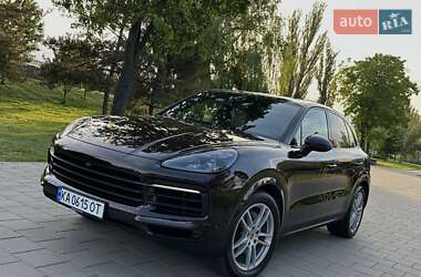 Внедорожник / Кроссовер Porsche Cayenne 2020 в 