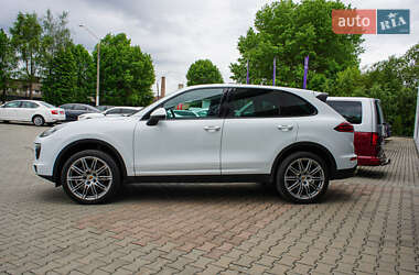 Внедорожник / Кроссовер Porsche Cayenne 2017 в 