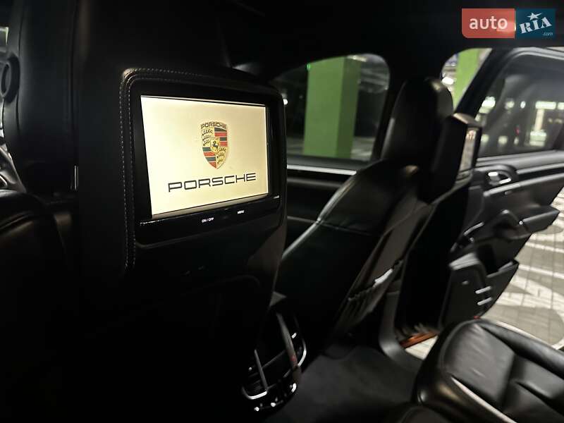 Позашляховик / Кросовер Porsche Cayenne 2015 в Києві