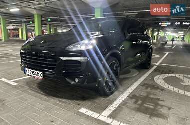 Позашляховик / Кросовер Porsche Cayenne 2015 в 