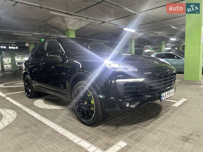 Позашляховик / Кросовер Porsche Cayenne 2015 в Києві