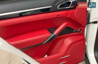 Внедорожник / Кроссовер Porsche Cayenne 2013 в 