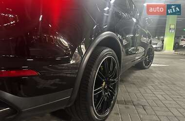 Позашляховик / Кросовер Porsche Cayenne 2015 в 