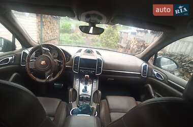 Внедорожник / Кроссовер Porsche Cayenne 2012 в 