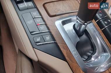 Внедорожник / Кроссовер Porsche Cayenne 2013 в 