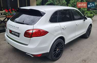Внедорожник / Кроссовер Porsche Cayenne 2013 в 