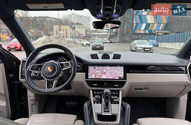 Внедорожник / Кроссовер Porsche Cayenne 2019 в 