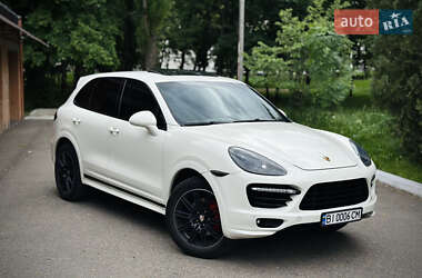 Внедорожник / Кроссовер Porsche Cayenne 2011 в 