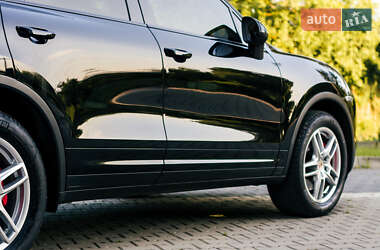 Позашляховик / Кросовер Porsche Cayenne 2012 в 