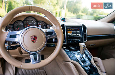 Позашляховик / Кросовер Porsche Cayenne 2012 в 