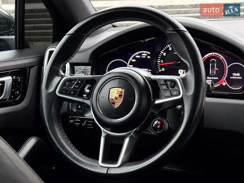 Позашляховик / Кросовер Porsche Cayenne 2017 в Києві