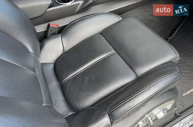 Внедорожник / Кроссовер Porsche Cayenne 2012 в 