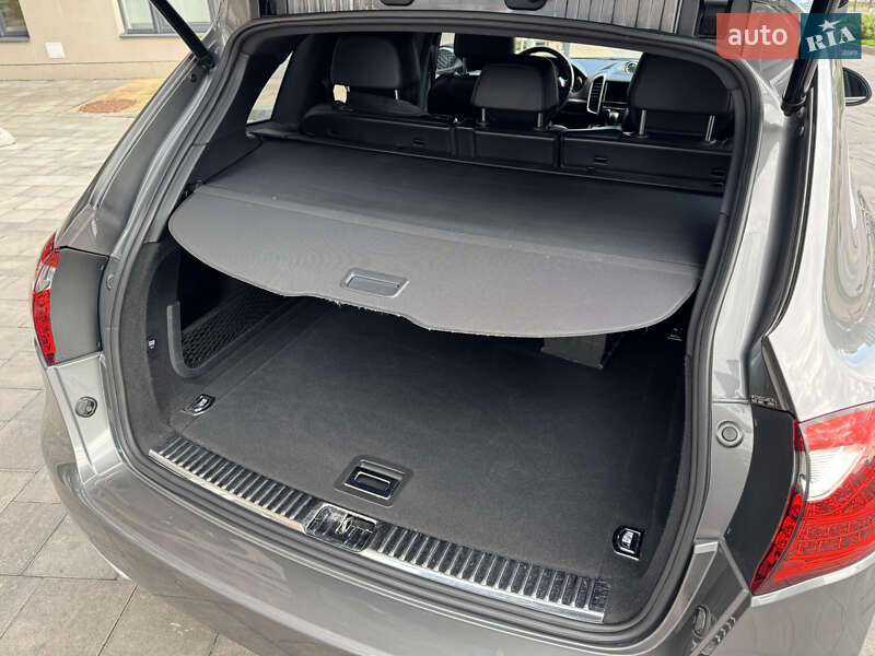 Внедорожник / Кроссовер Porsche Cayenne 2012 в Киеве