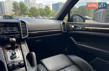 Внедорожник / Кроссовер Porsche Cayenne 2012 в 