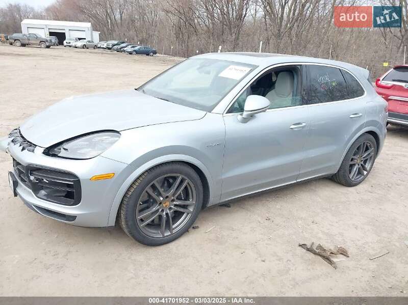 Porsche Cayenne 2021