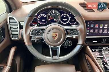 Внедорожник / Кроссовер Porsche Cayenne 2022 в 