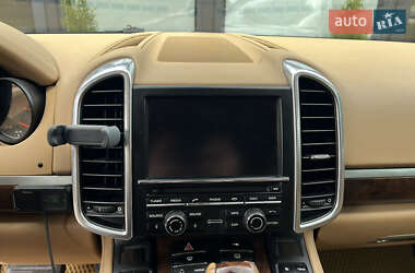 Позашляховик / Кросовер Porsche Cayenne 2011 в 