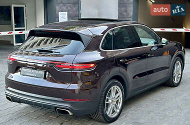 Внедорожник / Кроссовер Porsche Cayenne 2018 в 