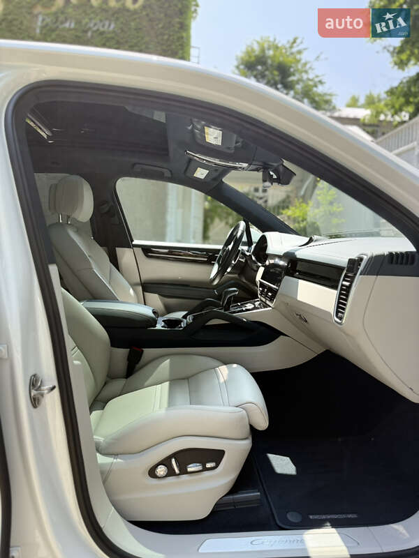 Внедорожник / Кроссовер Porsche Cayenne 2019 в Черновцах фото 32 Внедорожник / Кроссовер Porsche Cayenne 2019 в Черновцах