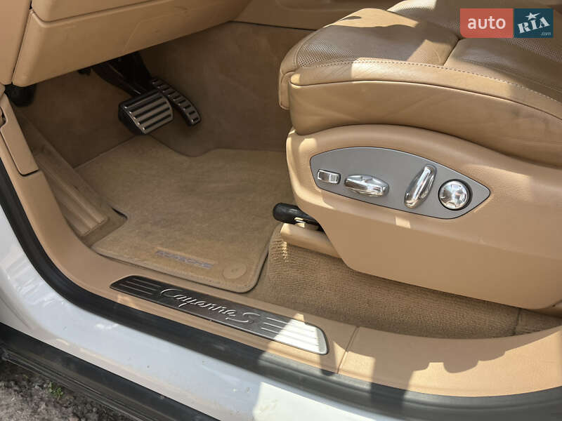 Внедорожник / Кроссовер Porsche Cayenne 2013 в Одессе фото 12 Внедорожник / Кроссовер Porsche Cayenne 2013 в Одессе