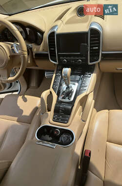 Внедорожник / Кроссовер Porsche Cayenne 2013 в 