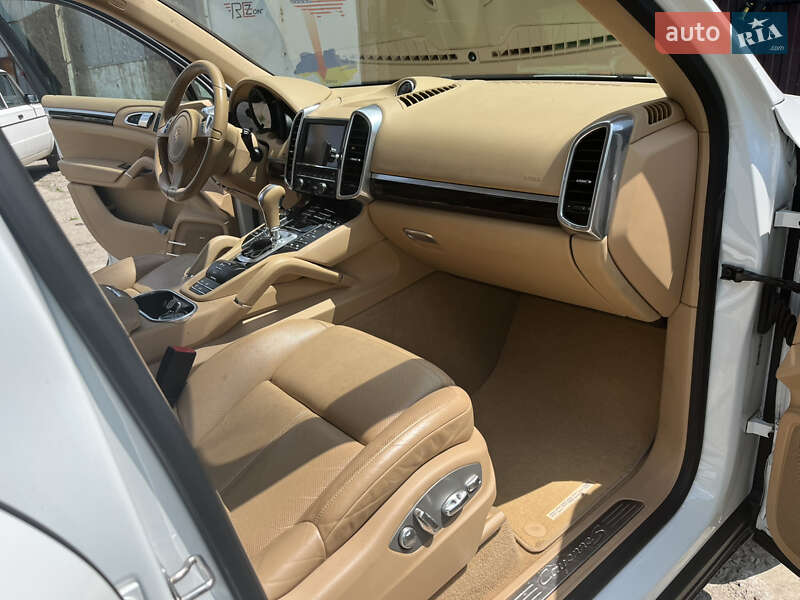 Внедорожник / Кроссовер Porsche Cayenne 2013 в Одессе фото 17 Внедорожник / Кроссовер Porsche Cayenne 2013 в Одессе