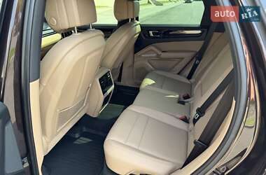 Внедорожник / Кроссовер Porsche Cayenne 2021 в 