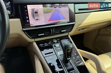 Внедорожник / Кроссовер Porsche Cayenne 2021 в 