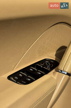 Внедорожник / Кроссовер Porsche Cayenne 2012 в 