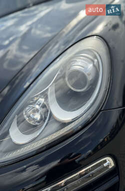 Внедорожник / Кроссовер Porsche Cayenne 2012 в 