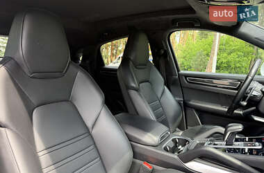 Позашляховик / Кросовер Porsche Cayenne 2019 в 