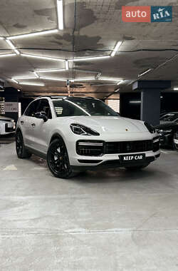 Внедорожник / Кроссовер Porsche Cayenne 2019 в 