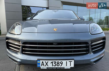 Внедорожник / Кроссовер Porsche Cayenne 2018 в 