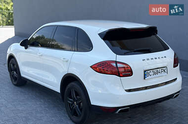 Внедорожник / Кроссовер Porsche Cayenne 2010 в 