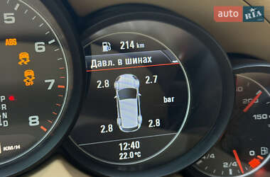 Внедорожник / Кроссовер Porsche Cayenne 2010 в 