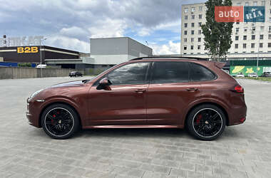 Внедорожник / Кроссовер Porsche Cayenne 2012 в 