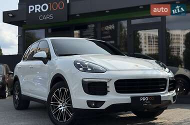 Внедорожник / Кроссовер Porsche Cayenne 2016 в 