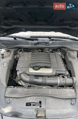 Внедорожник / Кроссовер Porsche Cayenne 2012 в 