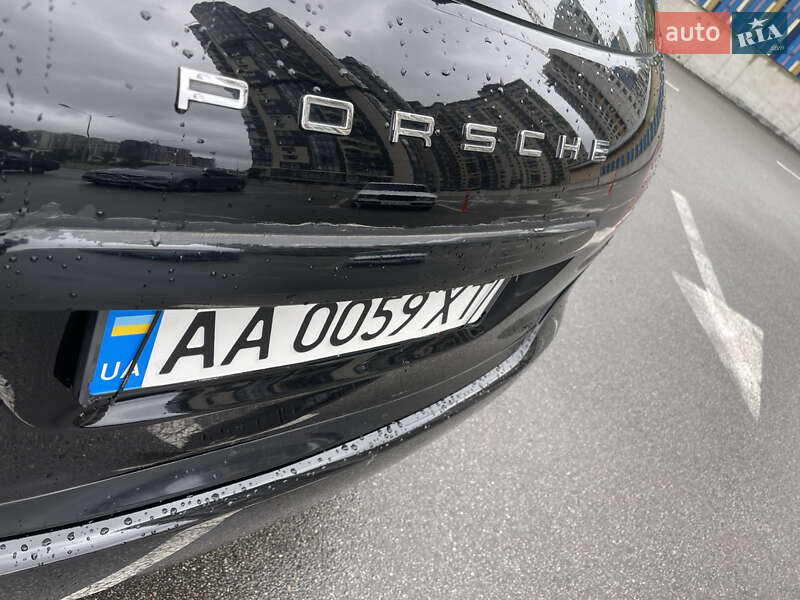 Позашляховик / Кросовер Porsche Cayenne 2012 в Києві