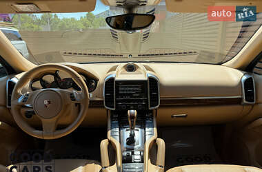 Внедорожник / Кроссовер Porsche Cayenne 2013 в 