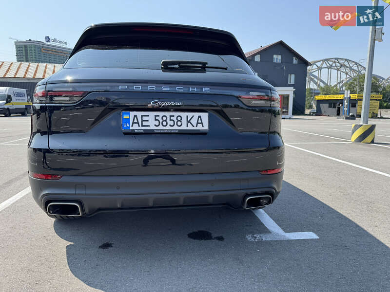 Внедорожник / Кроссовер Porsche Cayenne 2018 в Киеве