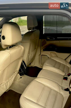 Внедорожник / Кроссовер Porsche Cayenne 2010 в 