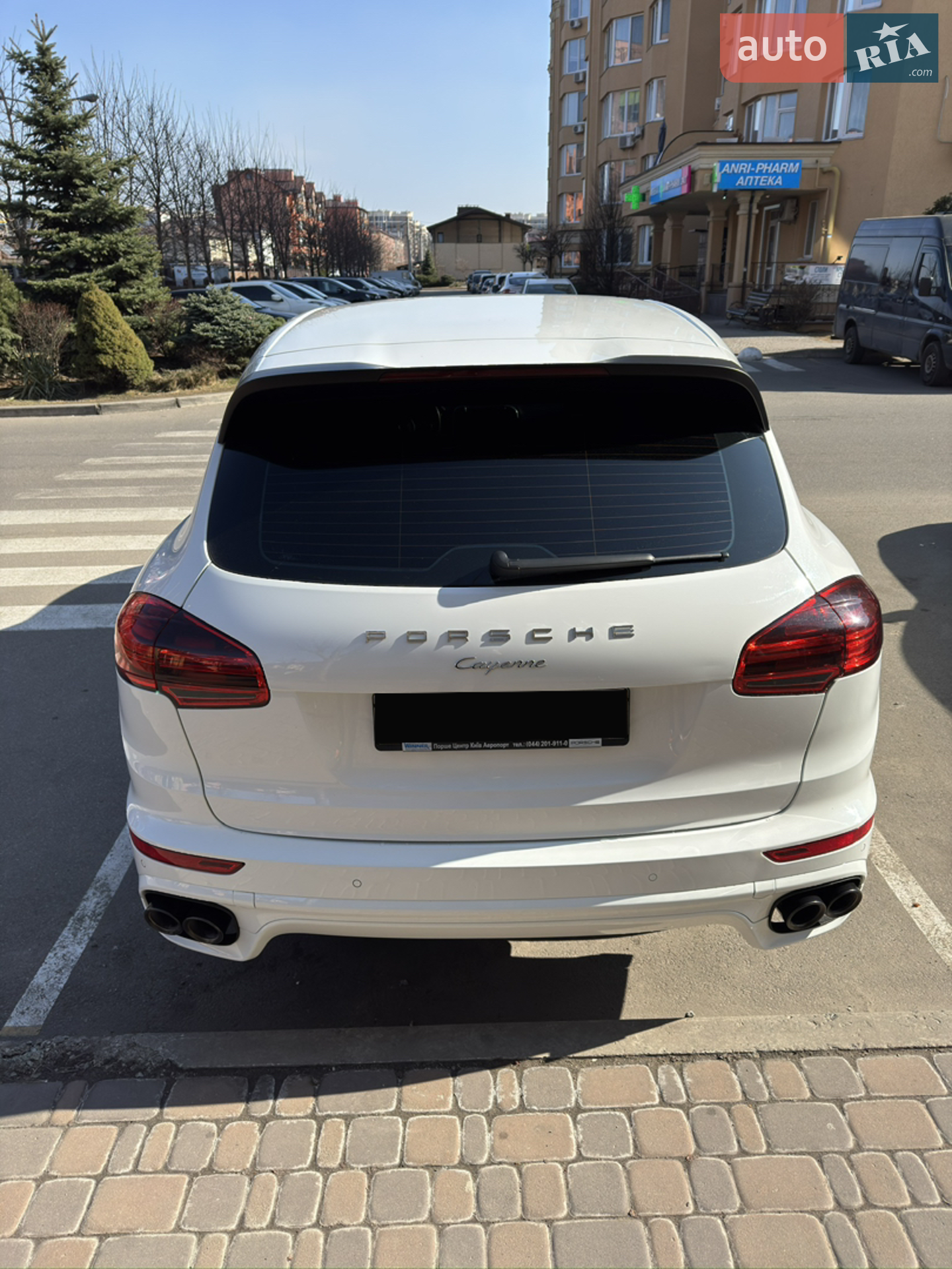 2016 Porsche Cayenne - мініатюра 28