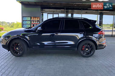 Внедорожник / Кроссовер Porsche Cayenne 2017 в 