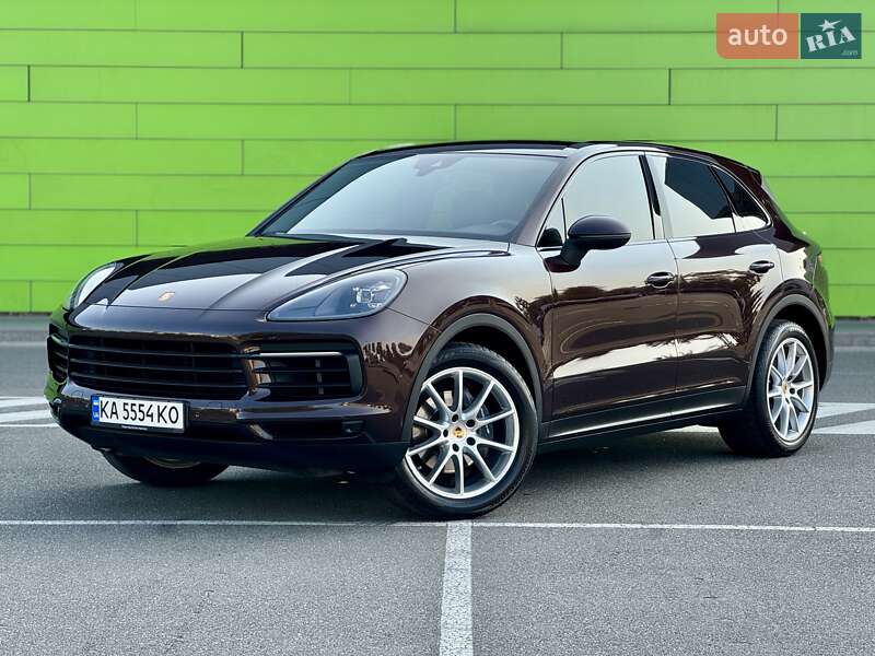 Внедорожник / Кроссовер Porsche Cayenne 2018 в 